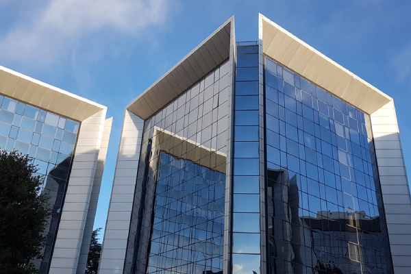 什么是“智慧建筑” 國內的“智能建筑”與歐洲的有何異同?(圖1) 國內的“智能建筑”與歐洲的有何異同?(圖1)裕乾電子